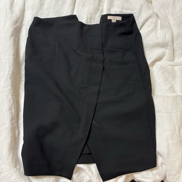 LOFT - Black Pencil Skirt, Size 00P - Picture 1 of 2